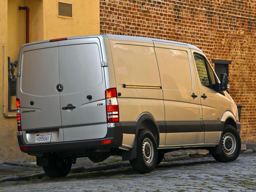  Mercedes-Benz Sprinter 2500 Cargo 2006 года  (фото 3 из 6)